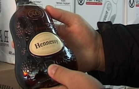 Контрафактный коньяк Hennessy